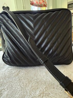 QUINCE ITALIAN LEATHER CAMERA PURSE LIKE NEW!